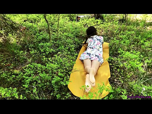 ❤️ டிண்டரில் உள்ள அந்நியன் என் பெண்ணை சுயஇன்பம் செய்து காடுகளில் உணர்ச்சிவசப்படுகிறான் ❌ ஆசன வீடியோ ta.niceporn.ru ❌❤